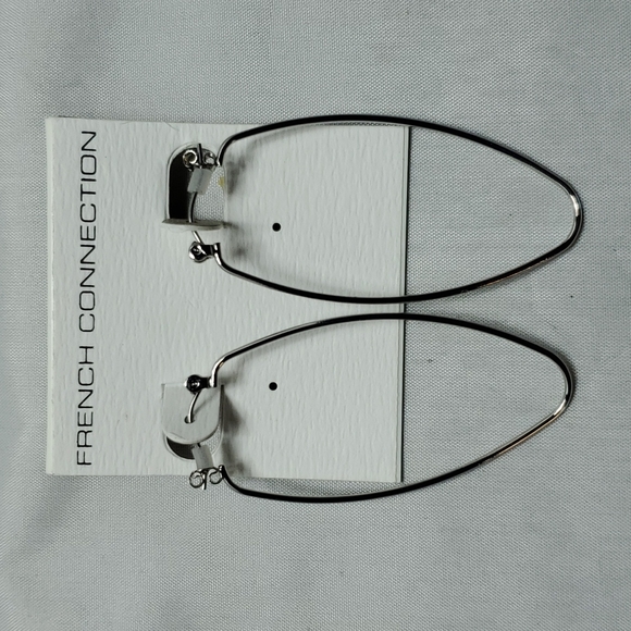 French connection oval Hoop earrings rhodium silver - Picture 2 of 3